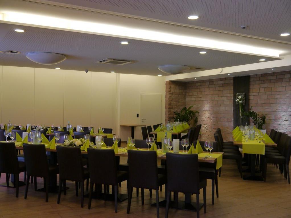 Sutter'S Landhaus Otel Gensingen Dış mekan fotoğraf