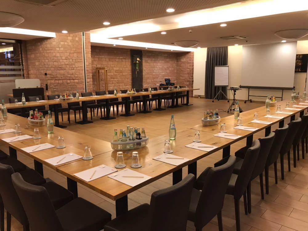 Sutter'S Landhaus Otel Gensingen Dış mekan fotoğraf
